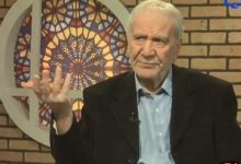 به نام خداوند جان و خرد / کزین برتر اندیشه برنگذرد